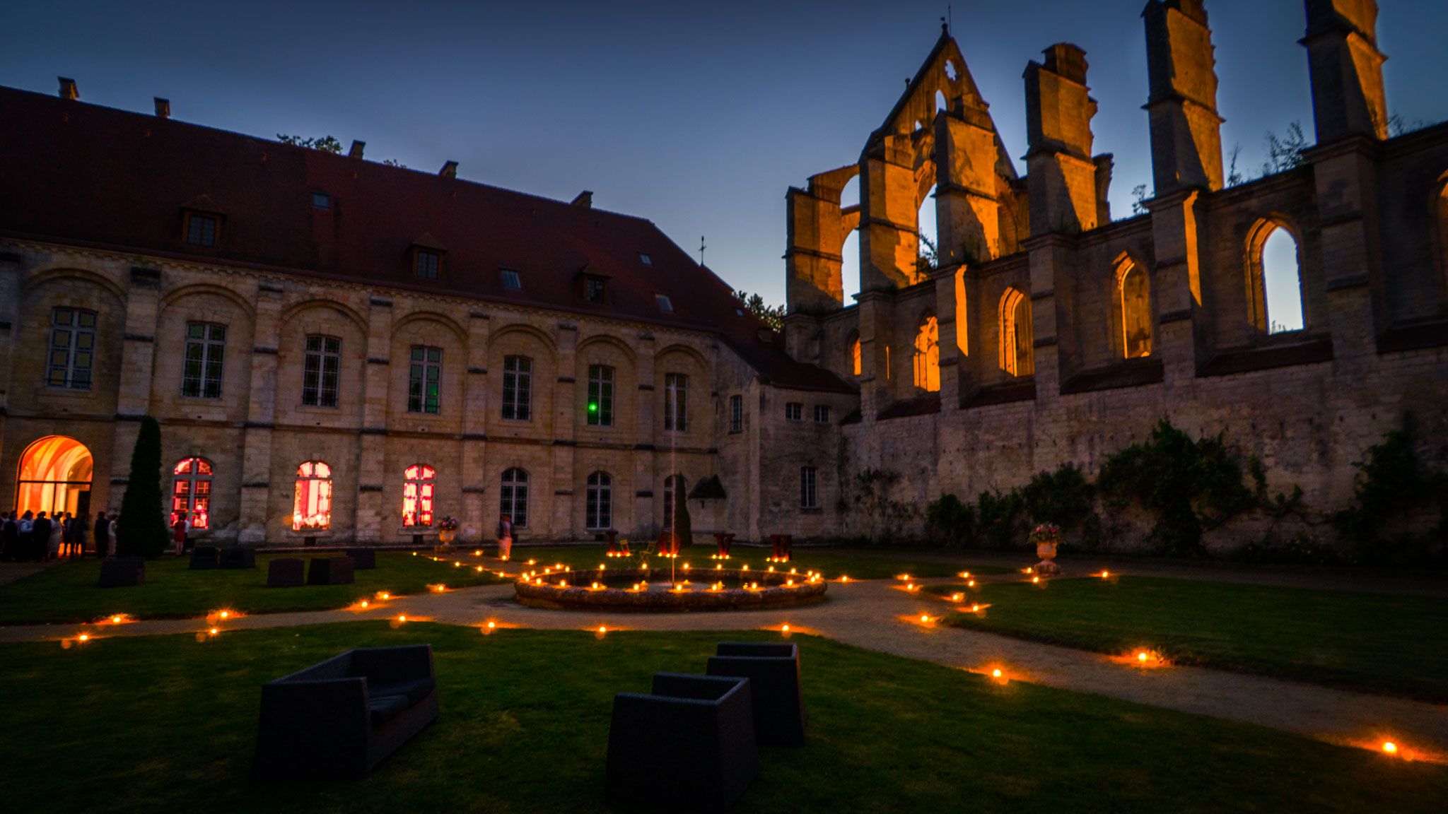Bougies à l’Abbaye de Longpont DJ de mariage