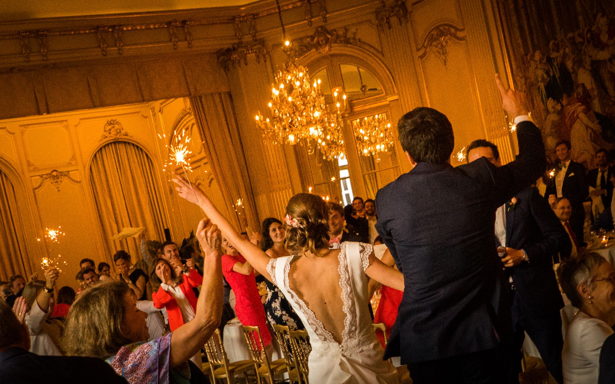 Entrée des mariés à l’Union Interalliée de Paris Soirée DJ de mariage