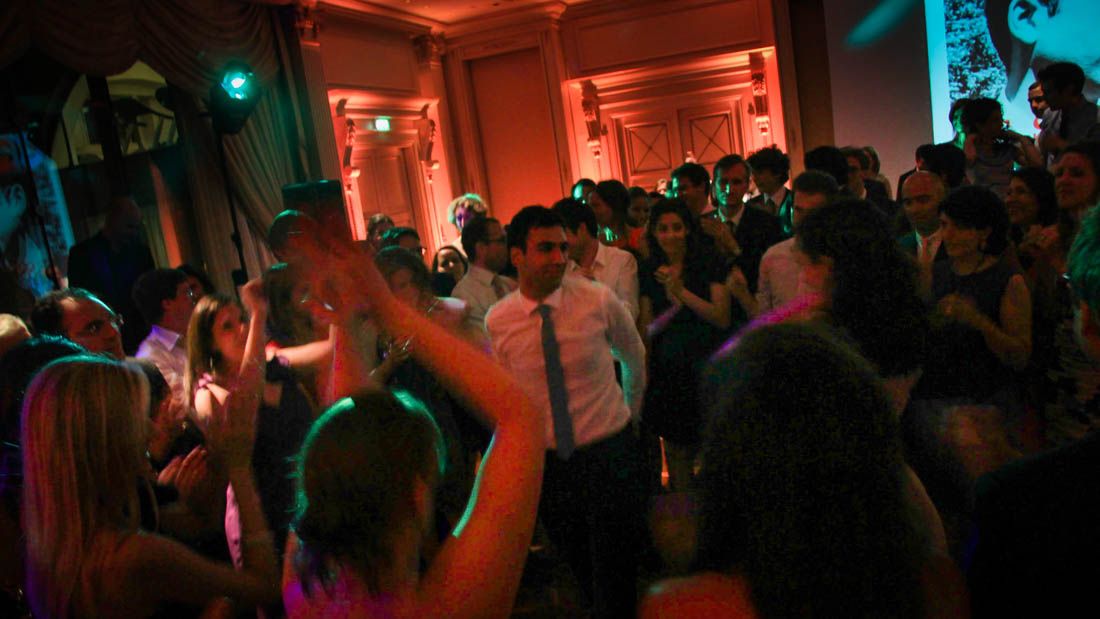 Soirée mariage au Shangri-La Hotel Paris Pièce montée de mariage au Precatelan