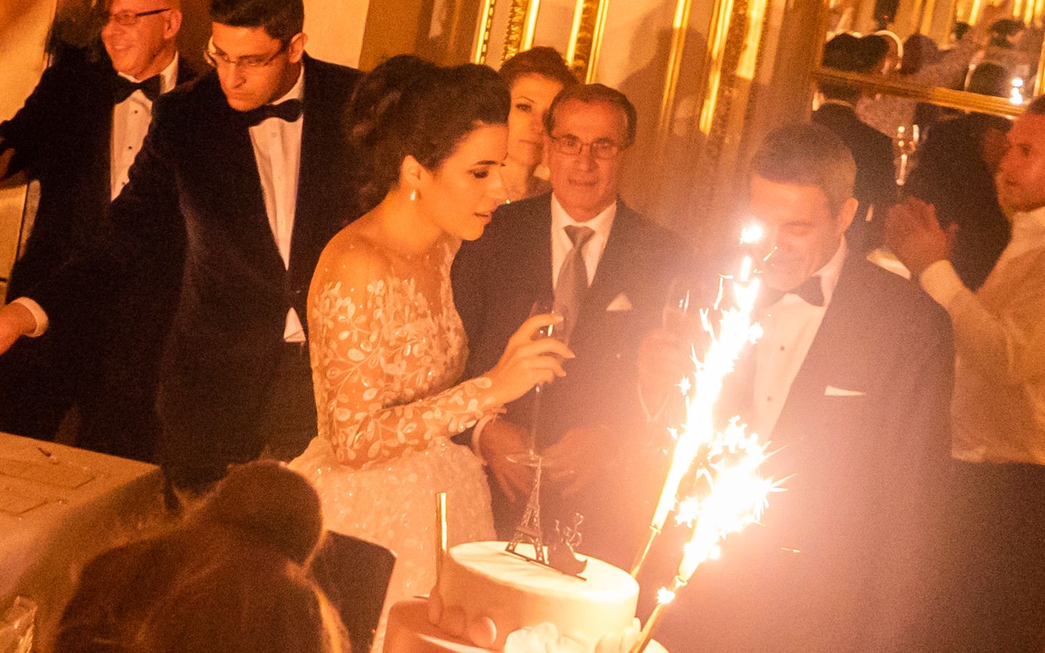 wedding-cake-hotel-de-crillon DJ de mariage