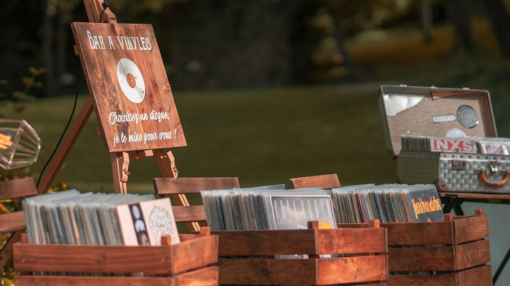 Bac de vinyles en bois